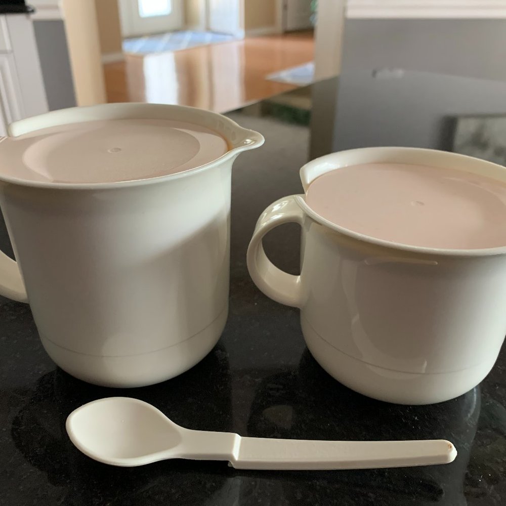 Tupperware Creamer & Sugar w/Lids and Spoon